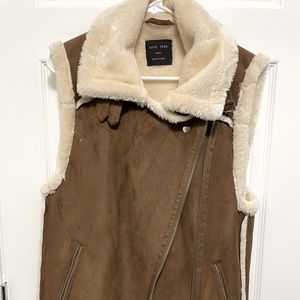 LOVE TREE faux fur vest